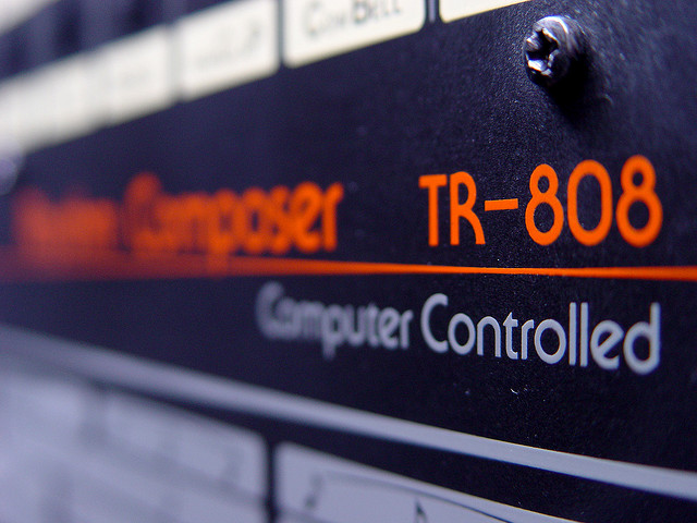 [Bild: Roland-TR-808.jpg]